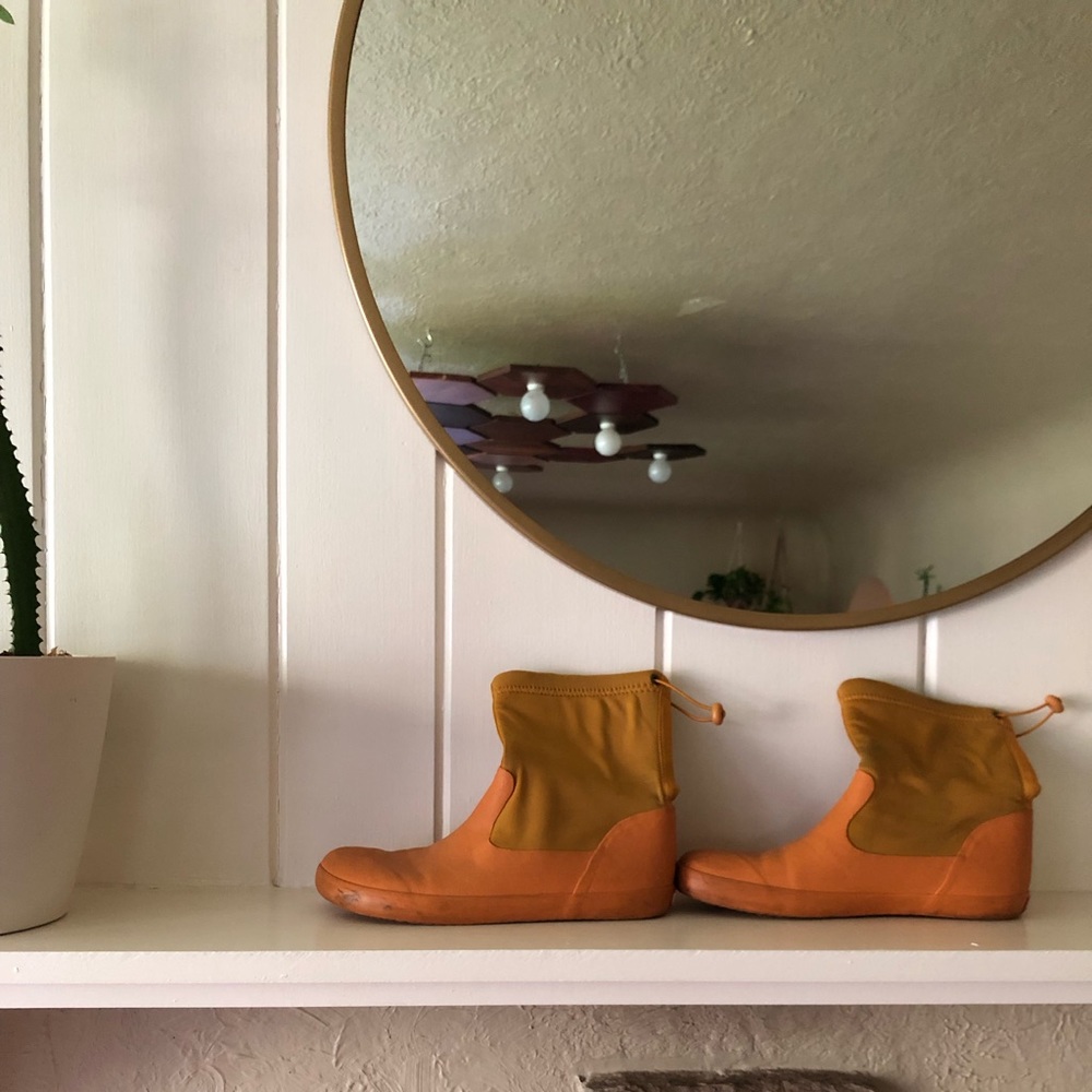 Camper rain boots